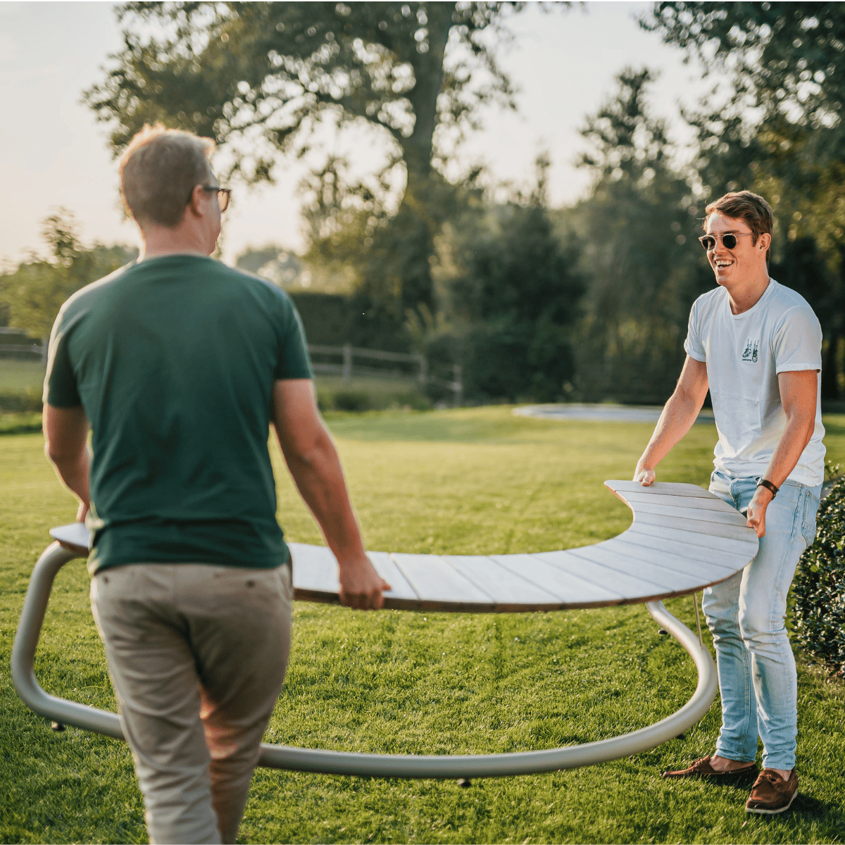WÜNDER Wünder The Bow Outdoor Semi-Circle Bench