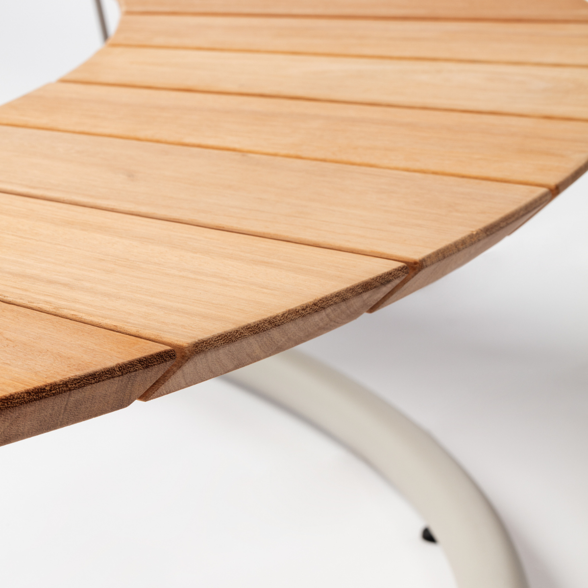 Wünder The Bow Outdoor Semi-Circle Bench