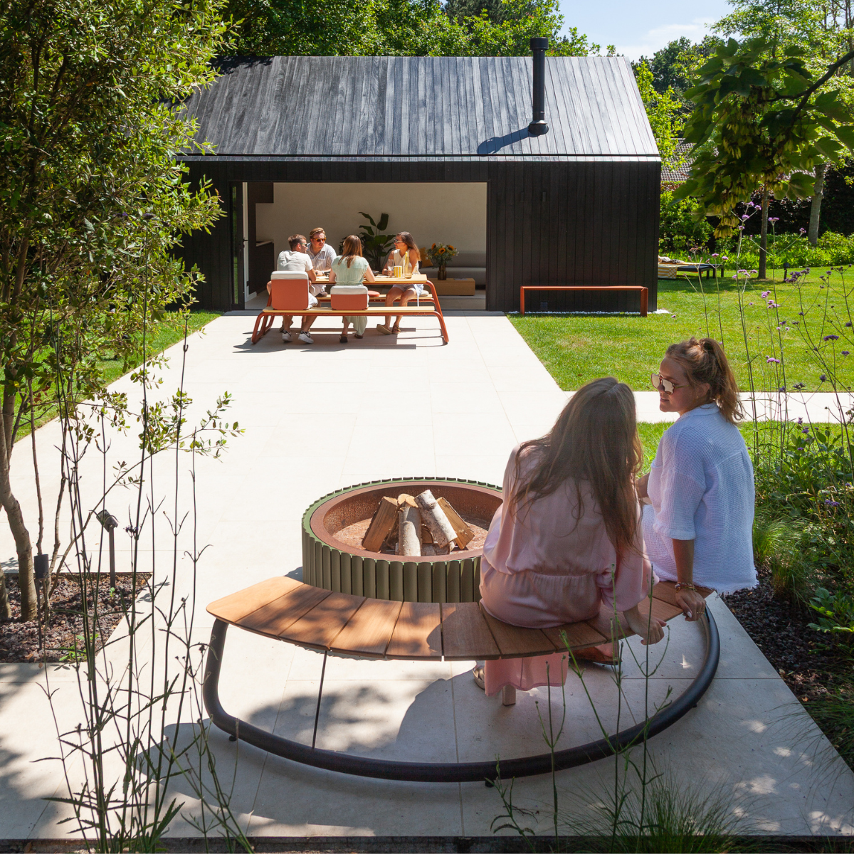 Wünder The Bow Outdoor Semi-Circle Bench