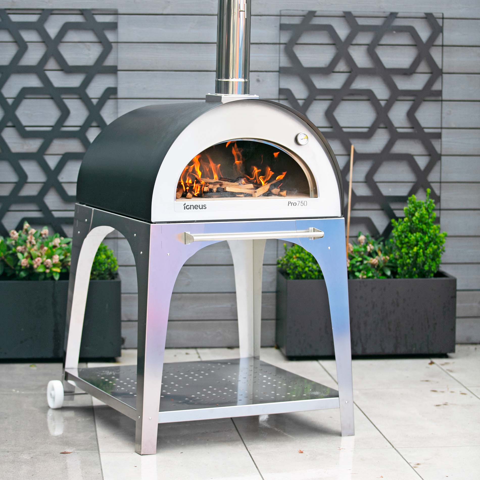 IGNEUS Igneus Pro 750 Wood Fired Pizza Oven