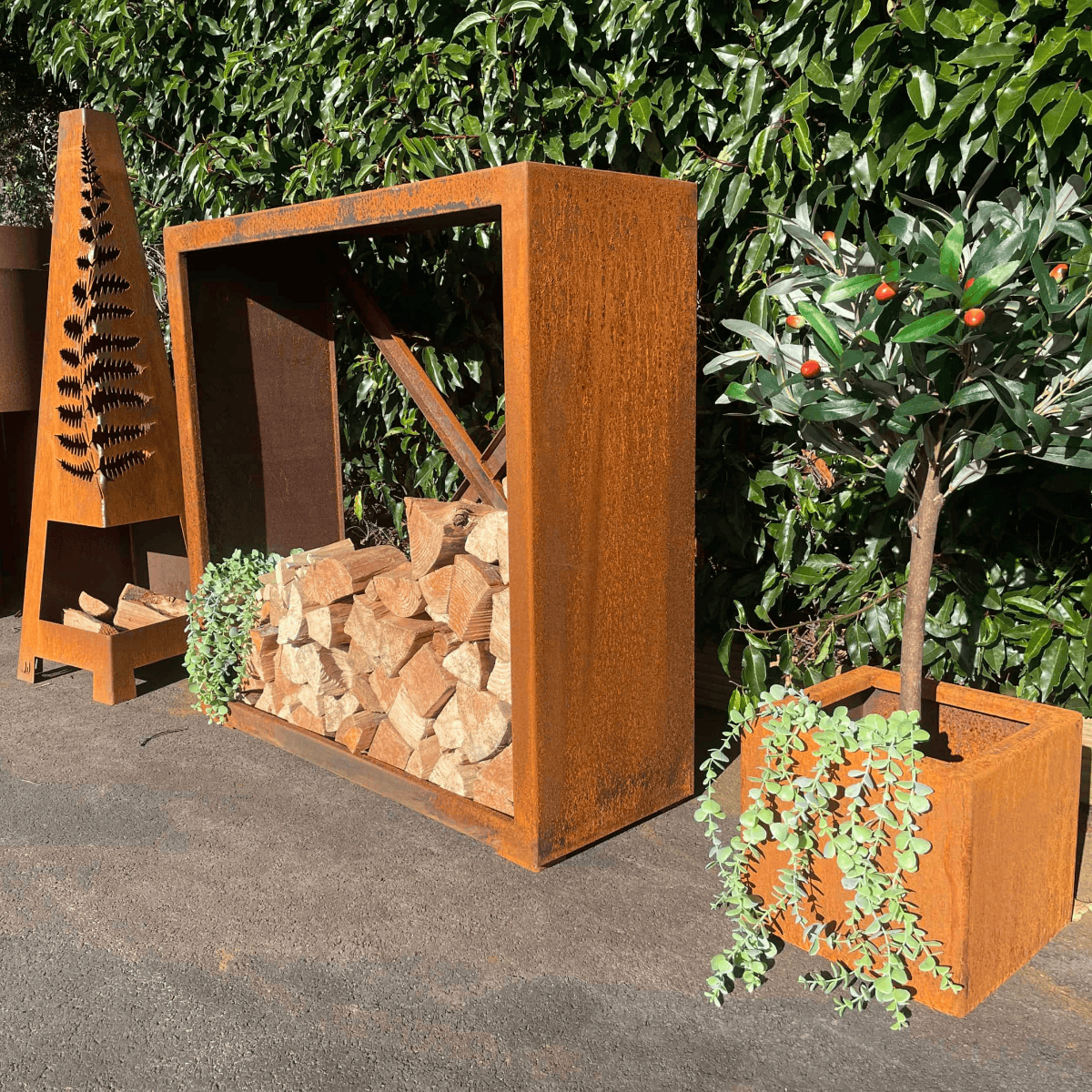WEATHER IT Corten Steel Square Log Store