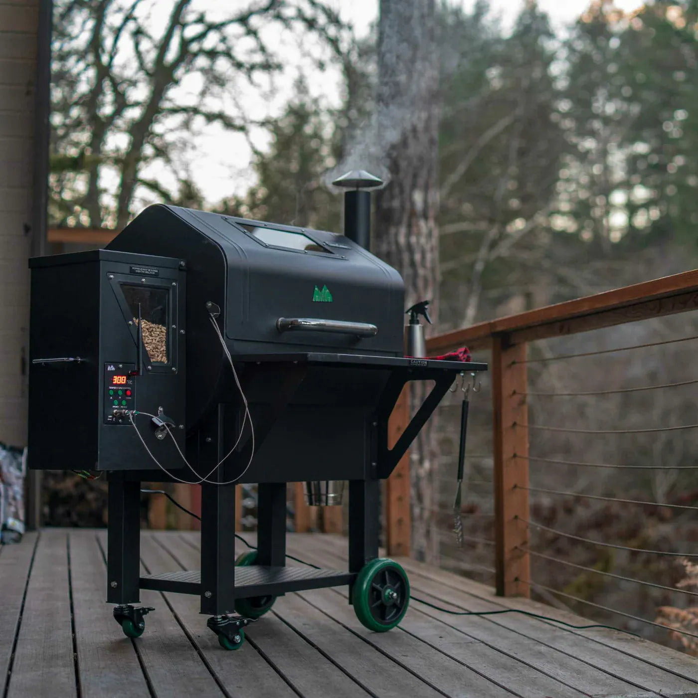 GREEN MOUNTAIN GRILLS GMG Ledge Black BBQ Smoker