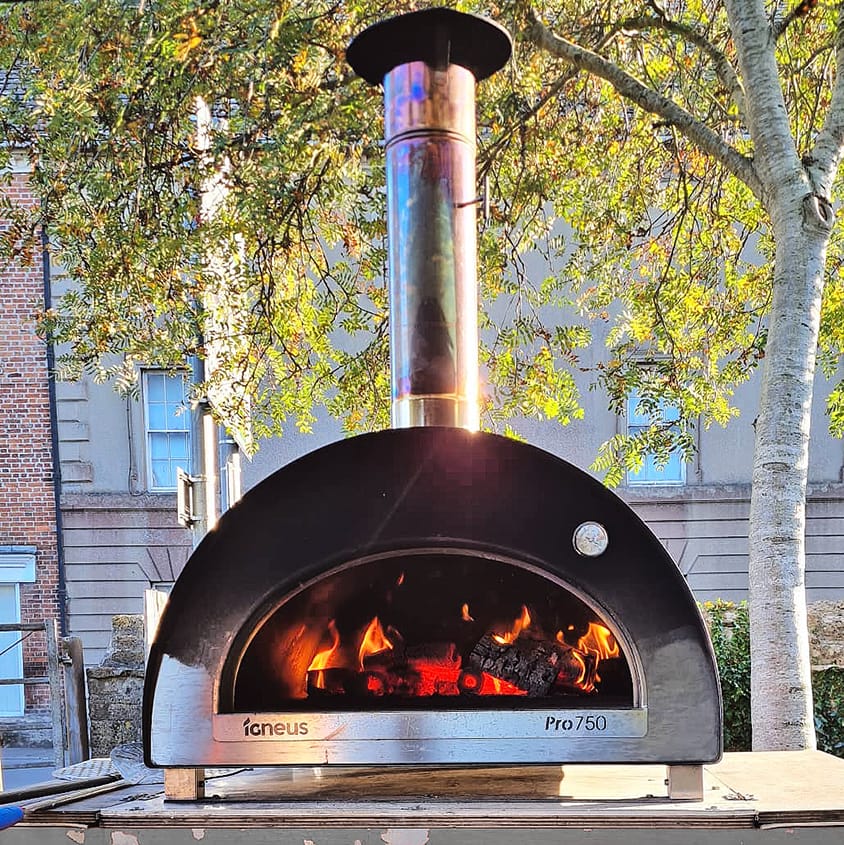 IGNEUS Igneus Pro 750 Wood Fired Pizza Oven