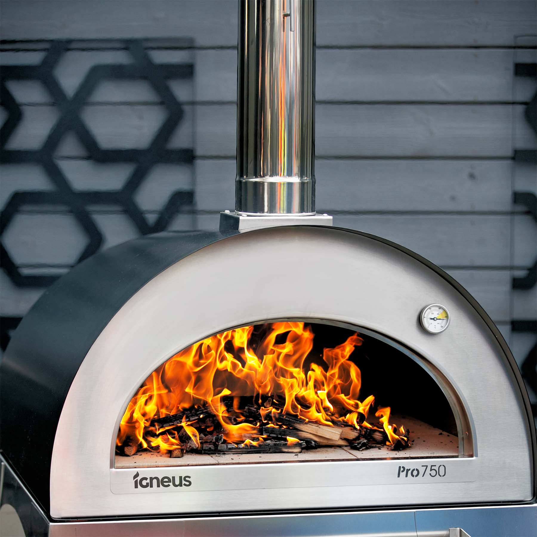 IGNEUS Igneus Pro 750 Wood Fired Pizza Oven